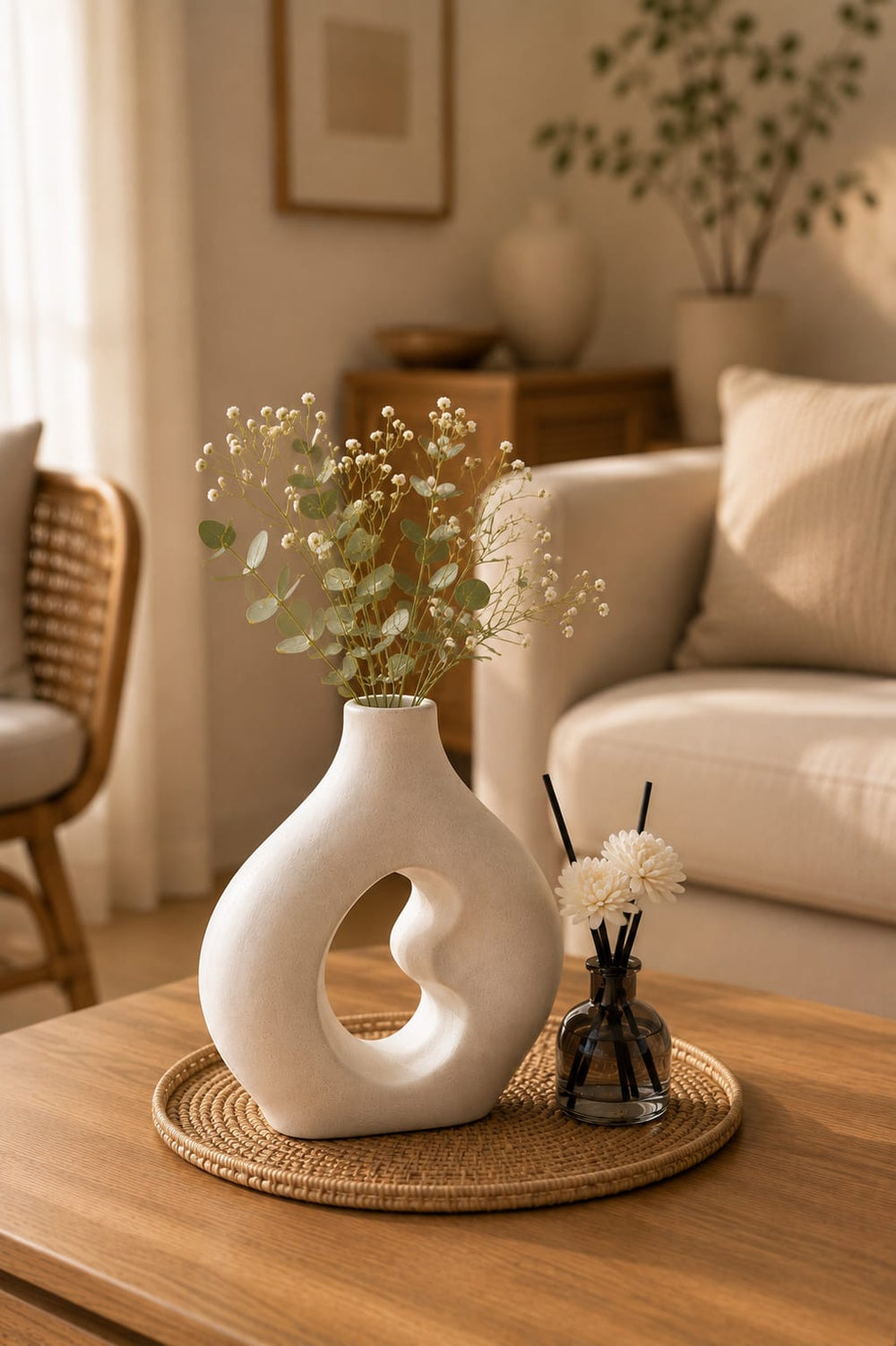 Aira Sculptural Vase