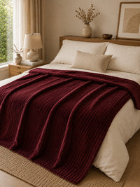 Selimut Bulu Halus Embos 180x200 cm Polyester Lembut Elegan