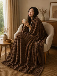 Selimut Bulu Halus Embos 180x200 cm Polyester Lembut Elegan