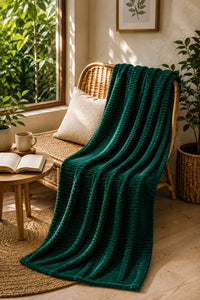 Selimut Bulu Halus Embos 180x200 cm Polyester Lembut Elegan