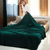 Selimut Bulu Halus Dewasa 180x200 cm Polyester Lembut Motif Polos Elegan