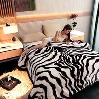 Selimut Dewasa Bulu Halus Jumbo 200x230 cm Polyester Lembut Tebal Motif Stylish