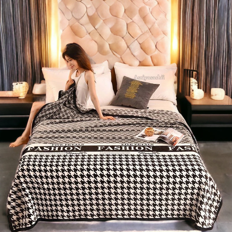 Selimut Bulu Halus Jumbo 200x230 cm Polyester Lembut Tebal Motif Dewasa