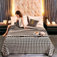 Selimut Bulu Halus Jumbo 200x230 cm Polyester Lembut Tebal Motif Dewasa