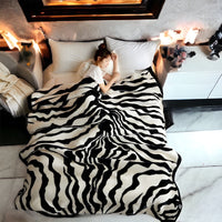 Selimut Bulu Halus Jumbo 200x230 cm Polyester Lembut Tebal Motif Dewasa