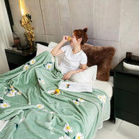 Selimut Bulu Halus King 180x200 cm Polyester Motif Dewasa Elegan