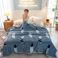 Selimut Dewasa Bulu Halus 180x200 cm Polyester Tebal Lembut Elegan